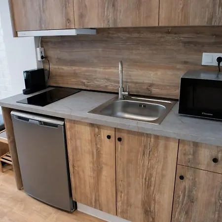 Apartament Cozy Modern Studio In